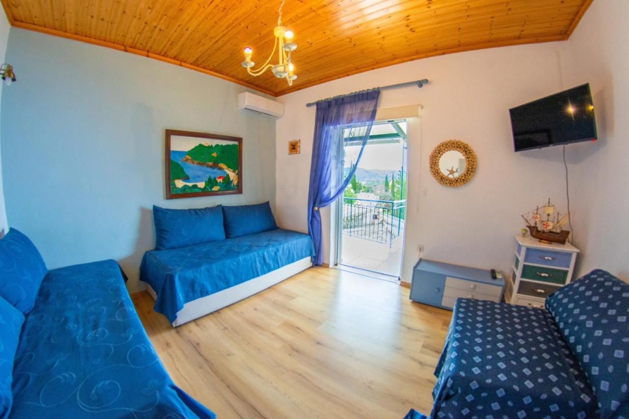 פאלאוקסטריצה Aliki Apartments מראה חיצוני תמונה